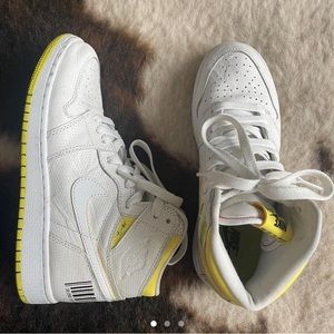 Air Jordan Retro 1 “first class flight”